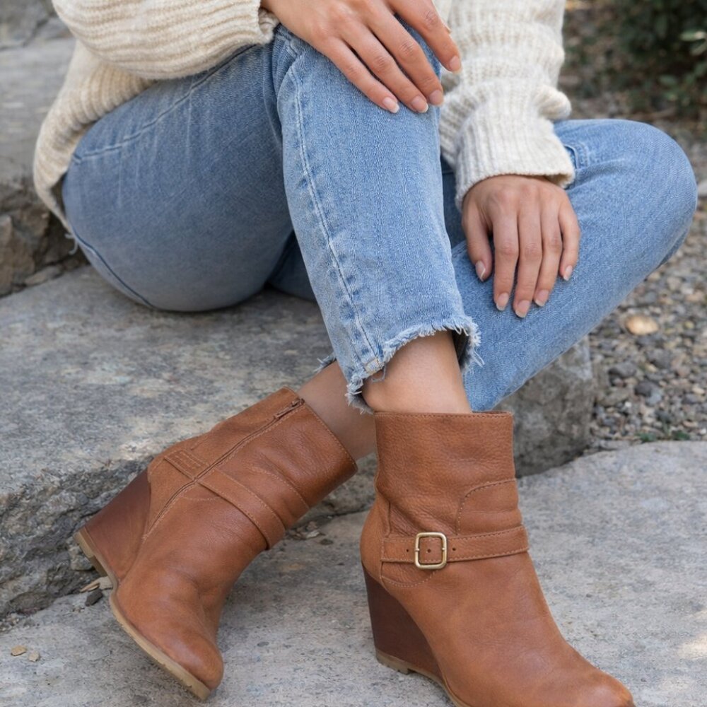 J.CREW ankle bootie/wedge size 7.5